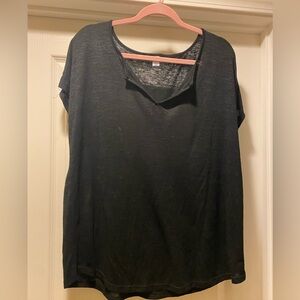 OLD NAVY, size XL, thin short sleeved sweater-shirt.